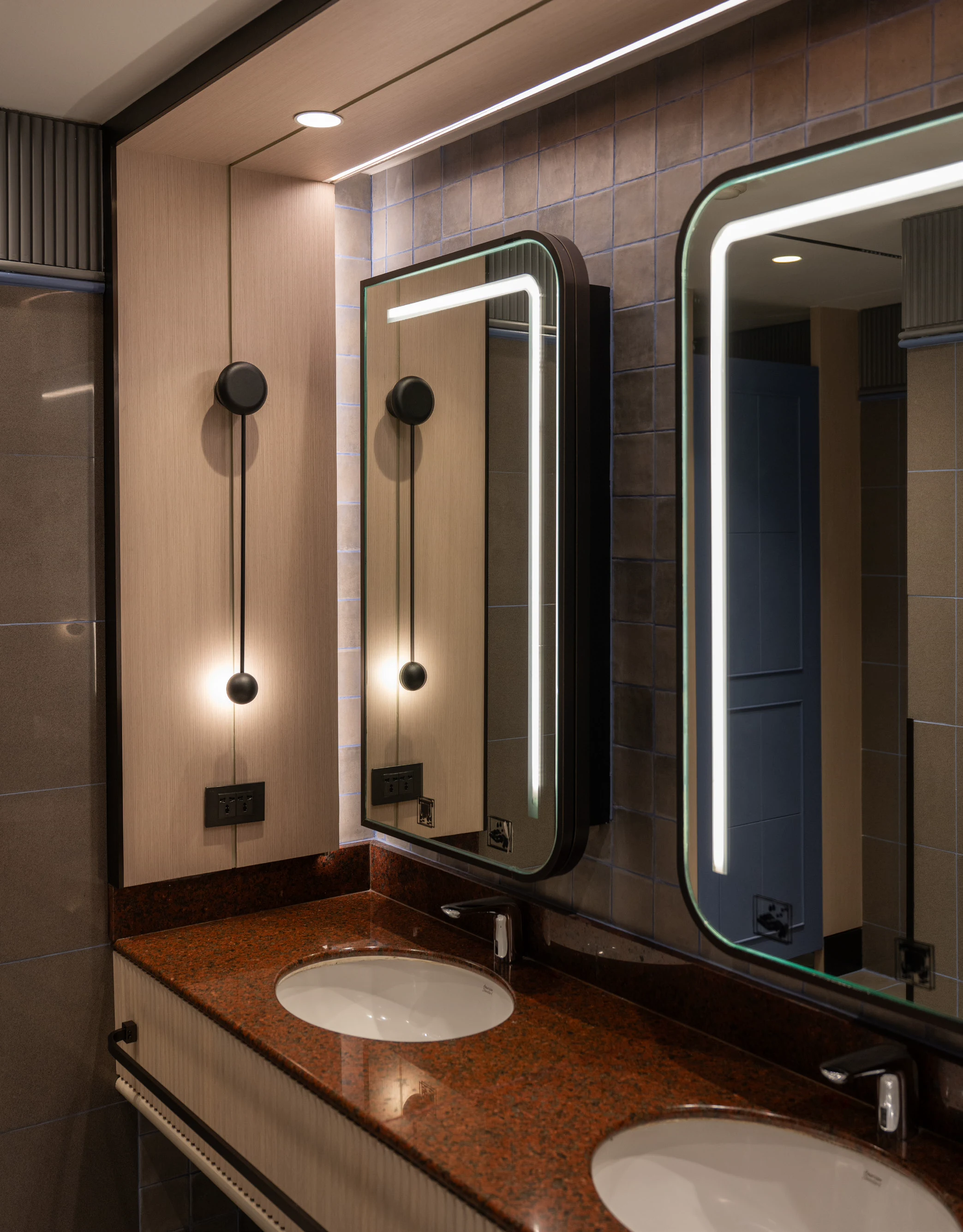 Crowne Plaza Lumpini Park by IHG